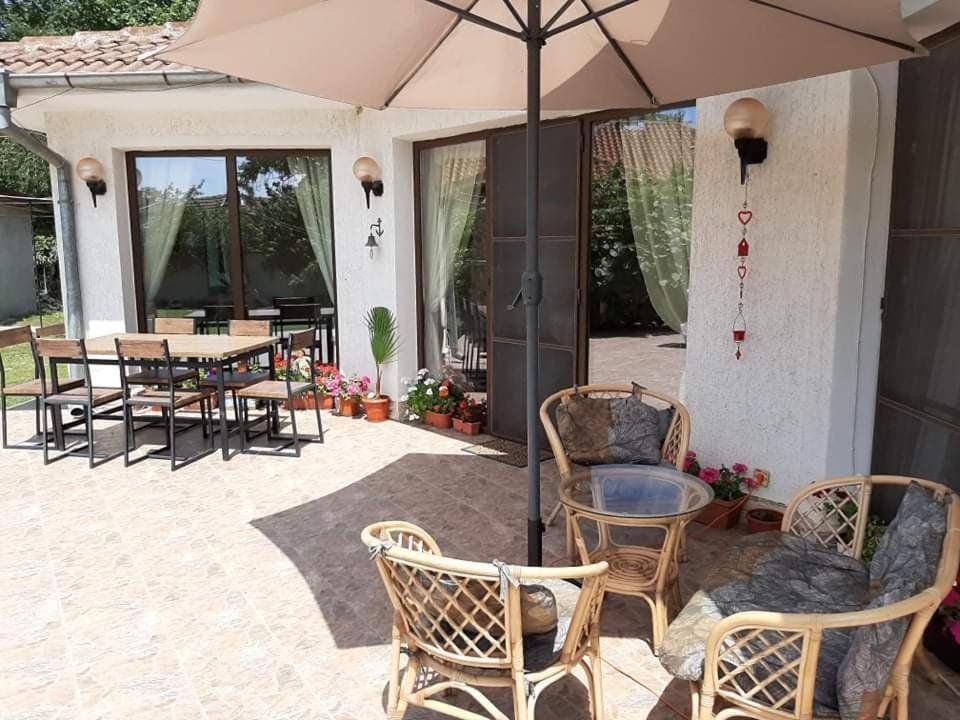 Guesthouse Oasis-Шабла Екстериор снимка