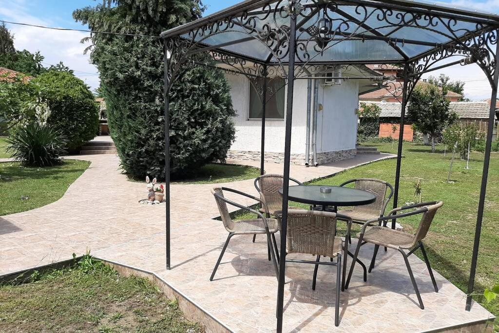 Guesthouse Oasis-Шабла Екстериор снимка