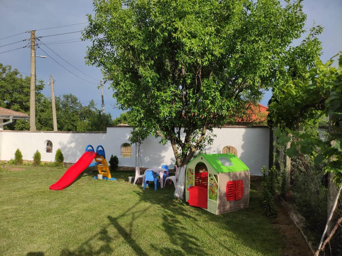 Guesthouse Oasis-Шабла Екстериор снимка