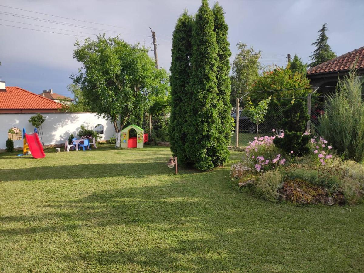 Guesthouse Oasis-Шабла Екстериор снимка